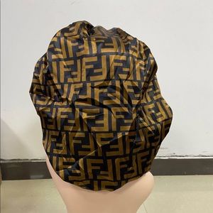 Black and brown bonnet